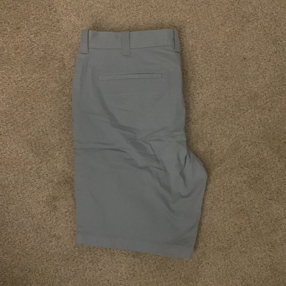 J Crew Mercantile Flex Mens Shorts - 32” waist, 9” inseam - Picture 3 of 7